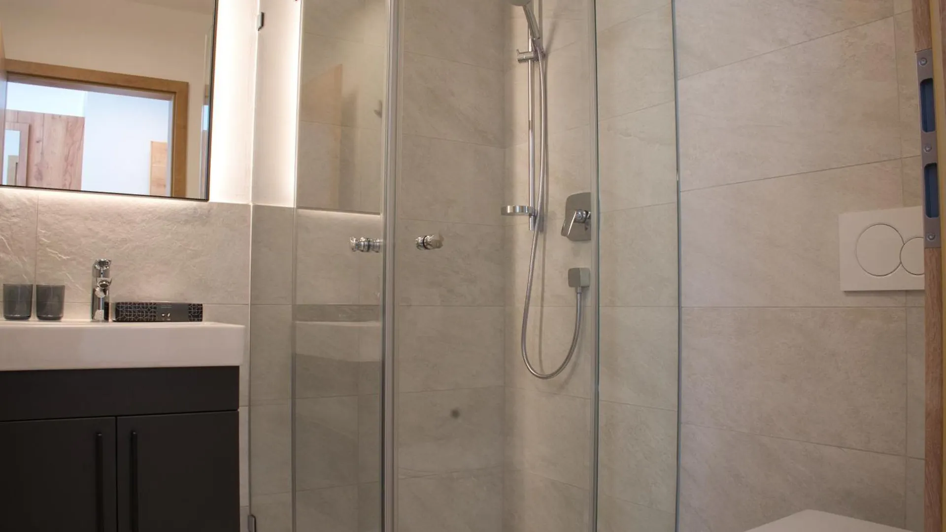 Aparthotel Myquartier City Chalets Innsbruck Austria