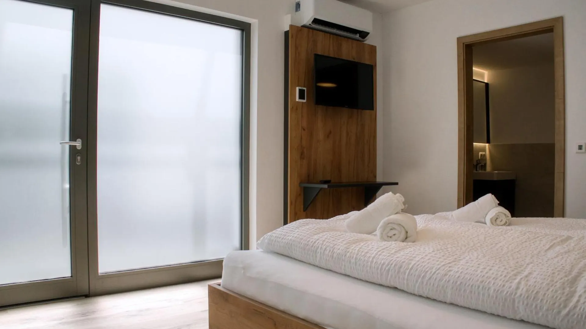 Myquartier City Chalets Innsbruck 0*,