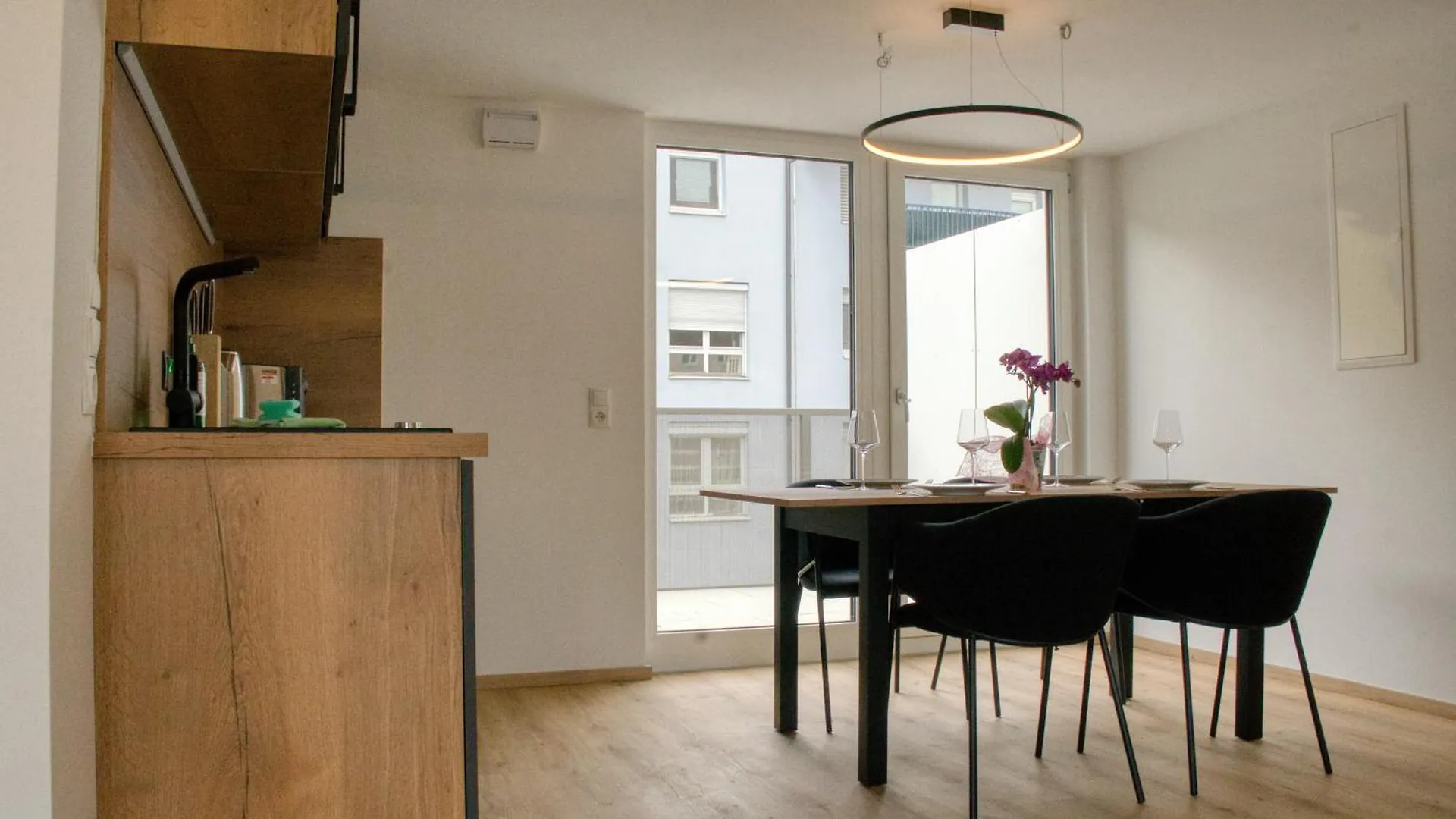 Myquartier City Chalets Innsbruck 0*,